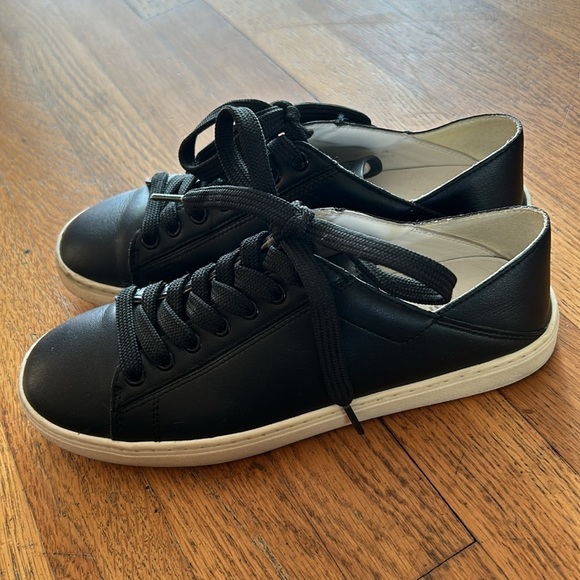 Stuart Weitzman LIVVY CONVERTIBLE Black Sneaker Size 5.5 - Picture 1 of 15